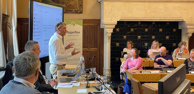  Een lezing AI voor een groep Vlaamse gemeenten in Stad Sint-Niklaas